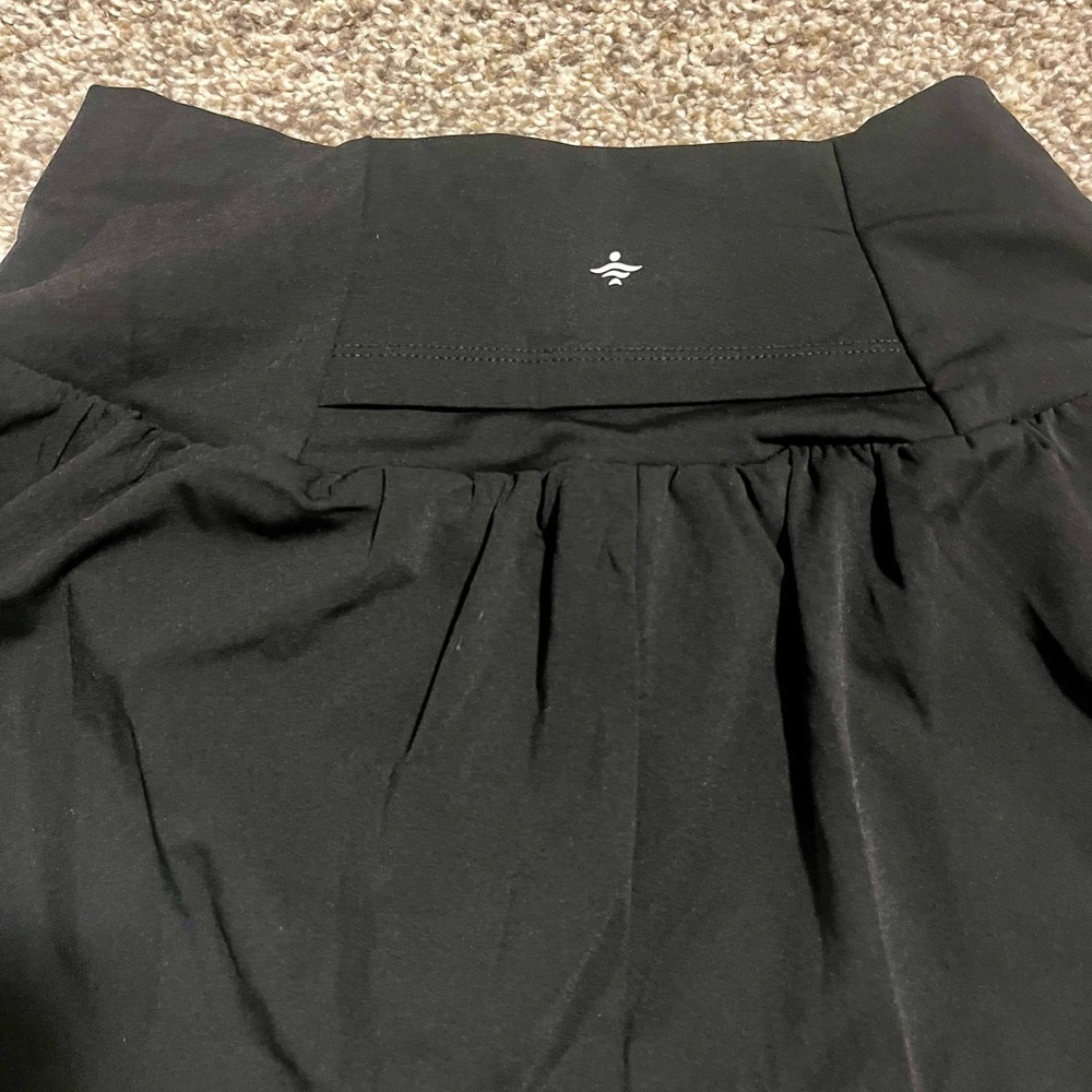 Halara Softlyzero Airy Shorts Women’s Medium Black NWT - Picture 3 of 7